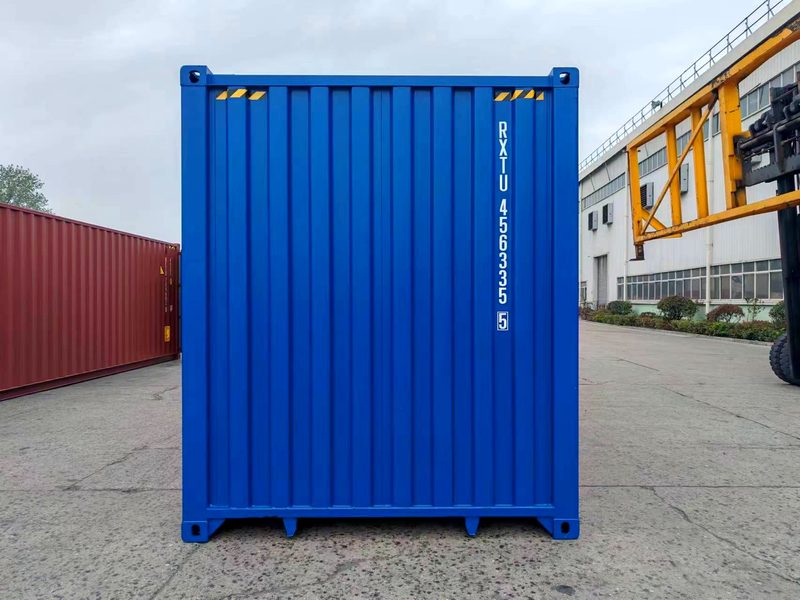 End wall of a Vista Shipping Line 40ft high-cube container
